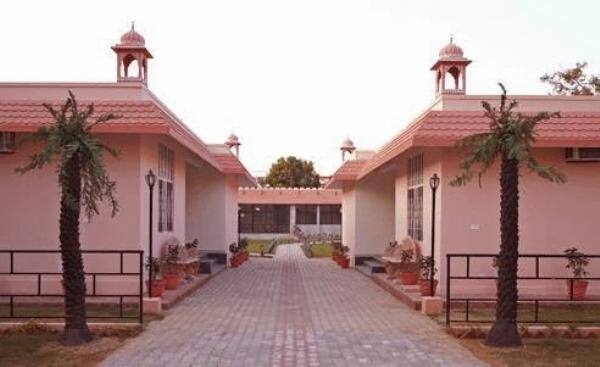 Pavitras Hotel & Resorts, Jaipur 4